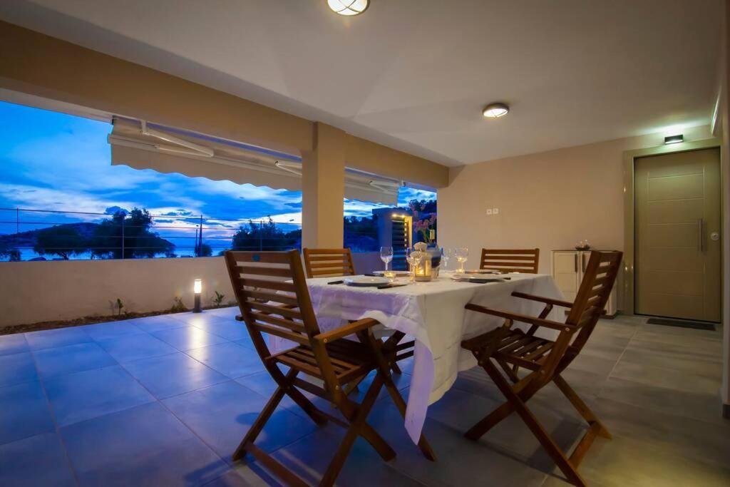 House On The Beach Σαλαμίνα Εξωτερικό φωτογραφία