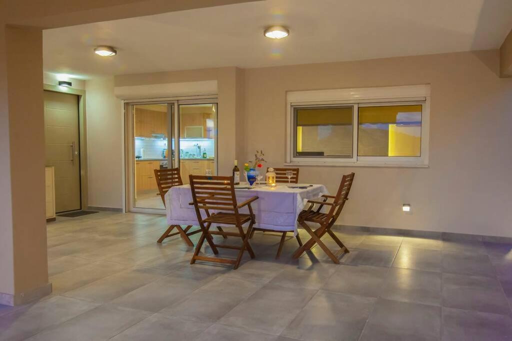 House On The Beach Σαλαμίνα Εξωτερικό φωτογραφία